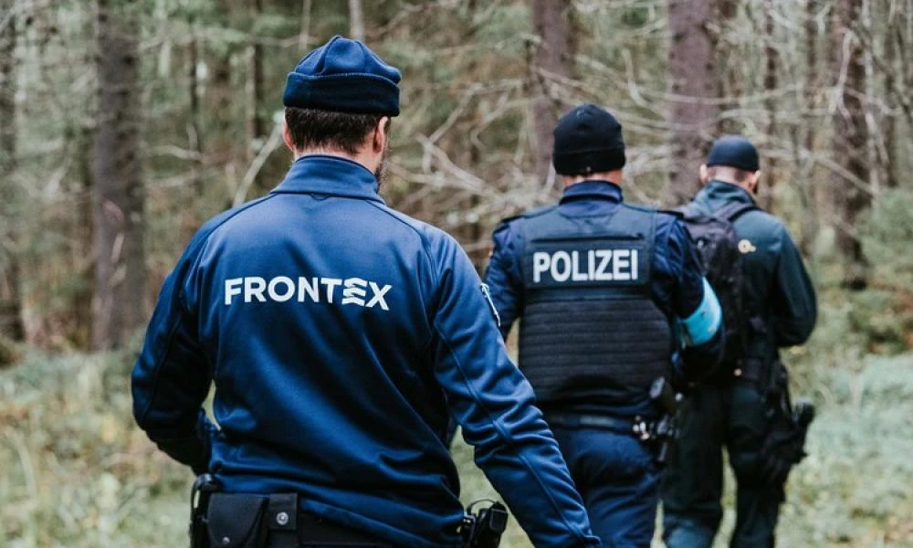 Frontex: Mειώνεται o αριθμός των παράτυπων μεταναστών που χρησιμοποιούν τα Δυτικά Βαλκάνια για να περάσουν στην ΕΕ